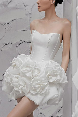 Gorgeous White A-line Strapless Short Homecoming Dress With Flowers